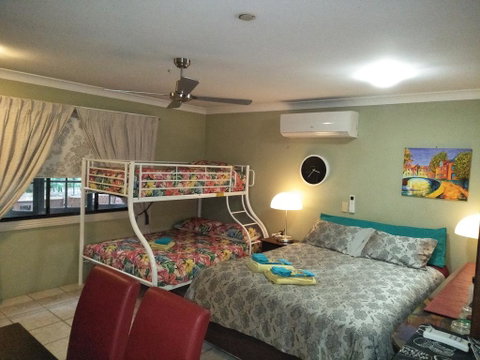 Homestay At Julie's - Mackay Tourism 0