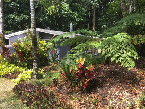 Honeybee House - Mackay Tourism 0