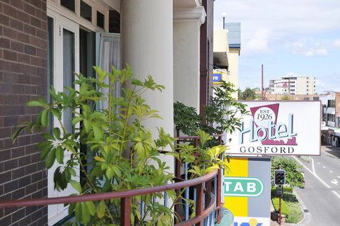 Hotel Gosford - Mackay Tourism 3