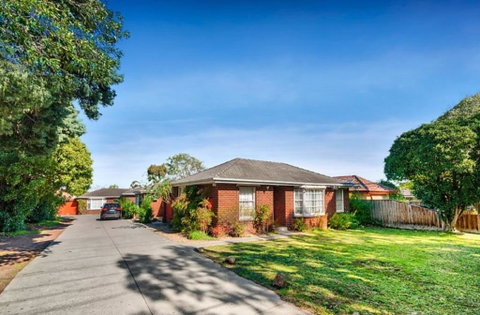 Ivy Units Glen Waverley - Mackay Tourism 1