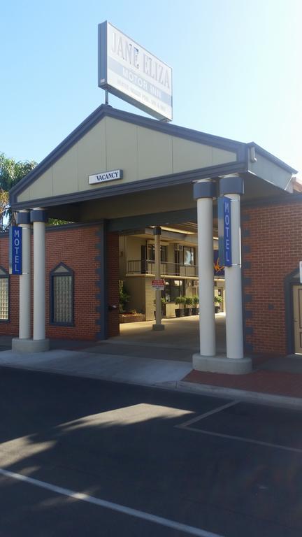 Jane Eliza Motor Inn - Mackay Tourism 1