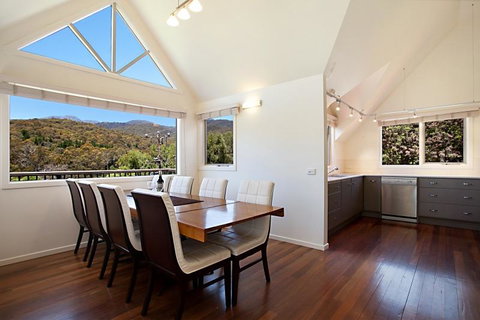 Jarrah Lodge - Mackay Tourism 1