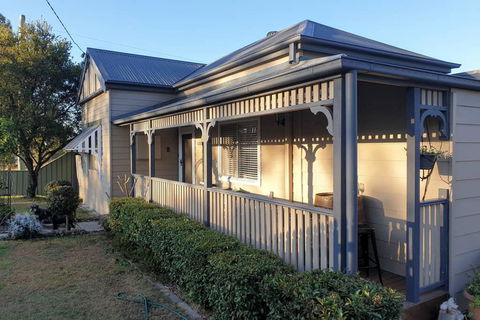 Jasmine Cottage - Mackay Tourism 0