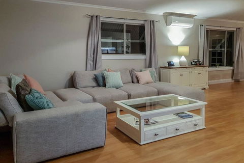 Jasmine Cottage - Mackay Tourism 2