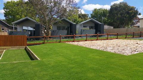 Jaspers Cabins - Mackay Tourism 0