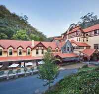 Jenolan Caves House - Mackay Tourism