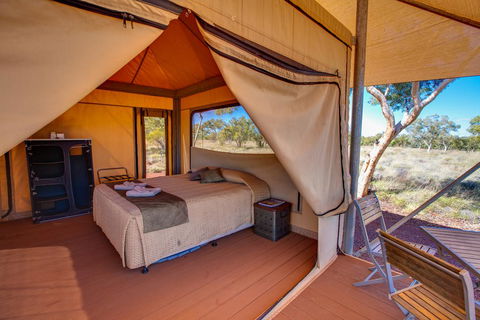 Karijini Eco Retreat - Mackay Tourism 1