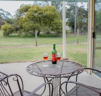 Karinya Cottage - Pet friendly country retreat - Mackay Tourism