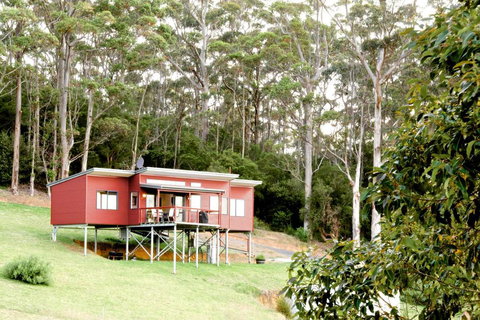 Karrak Reach Forest Retreat - Mackay Tourism 0