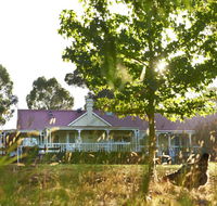 Karri House. Eat - Stay - Love - Mackay Tourism