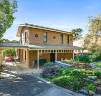 Kestrel Lodge Port Willunga - Mackay Tourism