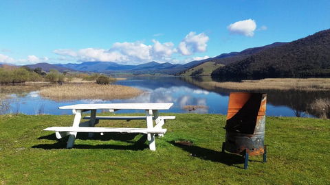 Khancoban Lakeside Caravan Park - Mackay Tourism 1
