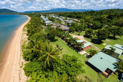 King Reef Beach House - Mackay Tourism 0