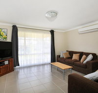 Kingfisher - Pet-Friendly - 10 Mins to Hyams Beach - Mackay Tourism