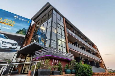 Kingsford Riverside Inn - Mackay Tourism 0
