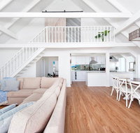 Kingsley Beach House - Boat Harbour - Mackay Tourism