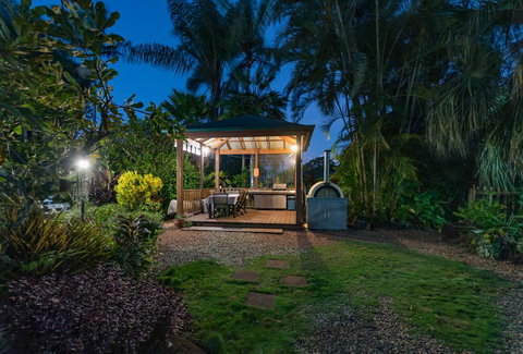 Kookaburra Lodge Motel - Mackay Tourism 0