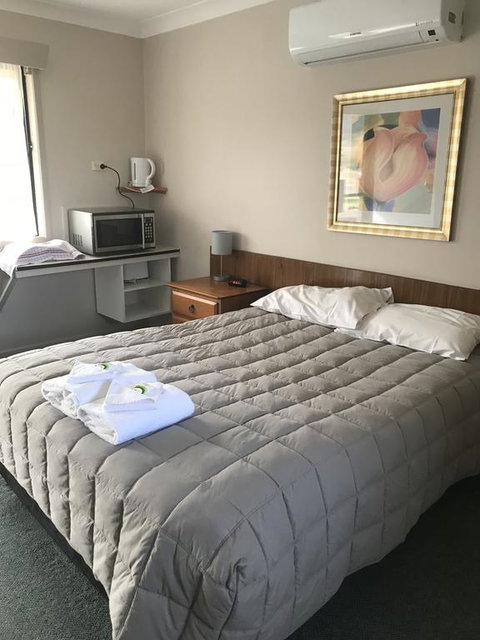 Kootingal Landview Motel - Mackay Tourism 2