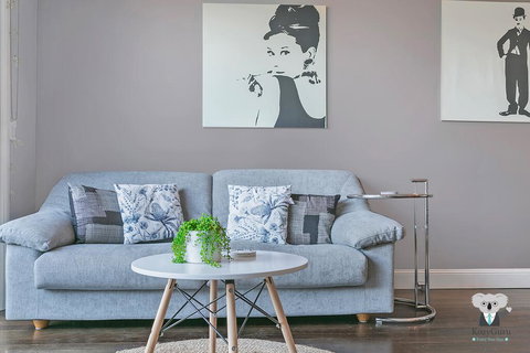 KOZYGURU ROZELLE COSY DREAM HOLIDAY HOME 3 BED HOUSE + FREE NRZ196 - Mackay Tourism 0