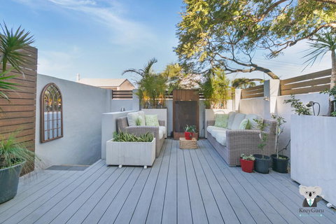 KOZYGURU ROZELLE COSY DREAM HOLIDAY HOME 3 BED HOUSE + FREE NRZ196 - Mackay Tourism 1