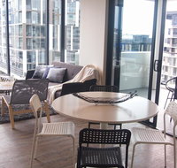 KOZYGURU SOUTH BRISBANE CITY VIEW 2 BED APT FREE PARKING QSB027-708 - Mackay Tourism