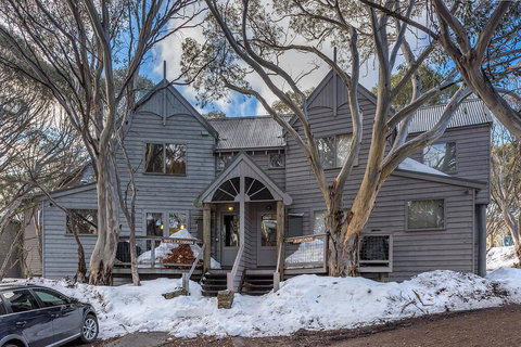 Kummonin - Mackay Tourism 0