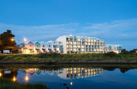 Lady Bay Resort - Mackay Tourism 0