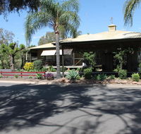 Lake Forbes Motel - Mackay Tourism