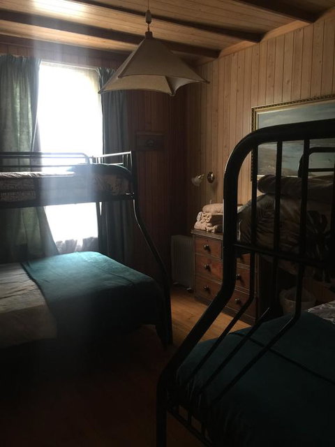 Lake Leake Inn - Mackay Tourism 3