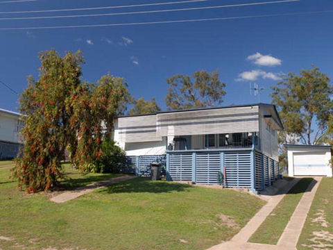 Lake Monduran Holiday Park - Mackay Tourism 3