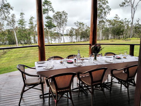 Lake Tinaroo Waterfrontage - Mackay Tourism 1