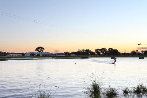 Lakeside Deck House - Mackay Tourism 1