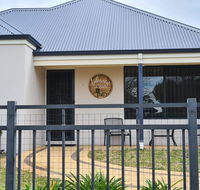 Lakeview Getaway - Mackay Tourism