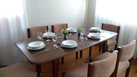 Large 5-Bedroom House With Wifi & Netflix Close To Taronga Western Plains Zoo - Mackay Tourism 1