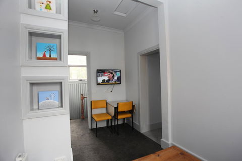 Latrobe Art Apartments - Mackay Tourism 2