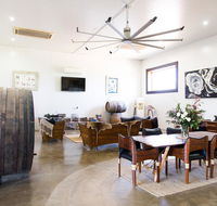 Lazy River Estate Boat House Villa - Mackay Tourism