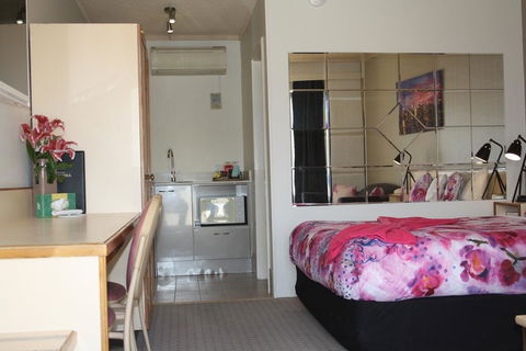Leagues Motel - Mackay Tourism 2