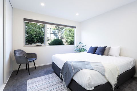 Lenah Valley Guesthouse - Mackay Tourism 0