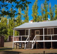 Lewana Cottages - Mackay Tourism