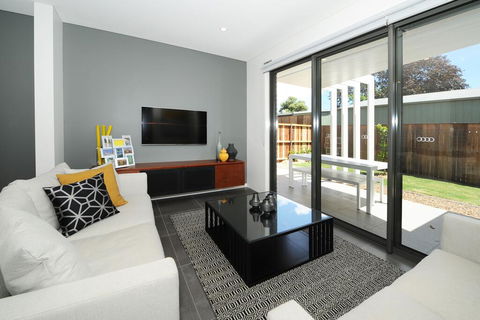 Lewis Street Apartments By Kirsten Serviced Accommodation - Mackay Tourism 1