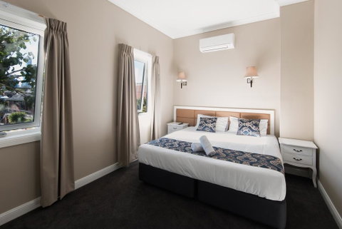 Lily Sands Inn - Mackay Tourism 1