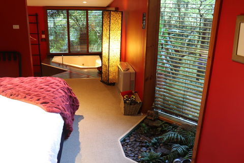 Linden Gardens Rainforest Retreat - Mackay Tourism 0