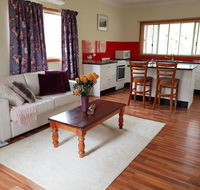 Lucky Mountain Cottage - Mackay Tourism