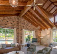 Luxurious Home on 5 Acres Close to CBD - Sleeps 18 - Mackay Tourism