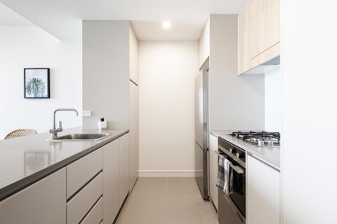 Luxury Beachfront Apartment In Newcastle - Mackay Tourism 1