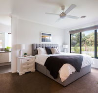 Luxury Escape in Ocean Grove - Mackay Tourism