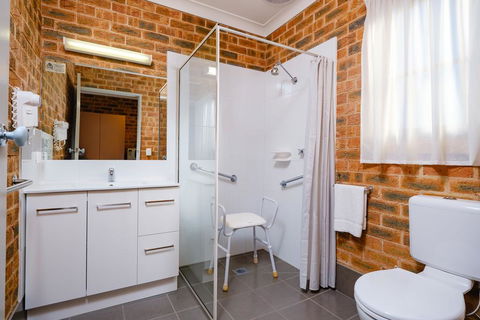 Lydoun Motel - Mackay Tourism 1