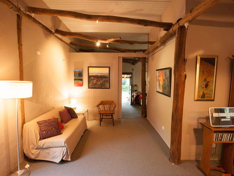 Lyrebird Studio Hideaway In The Watagans - Be At One With Nature - Mackay Tourism 3