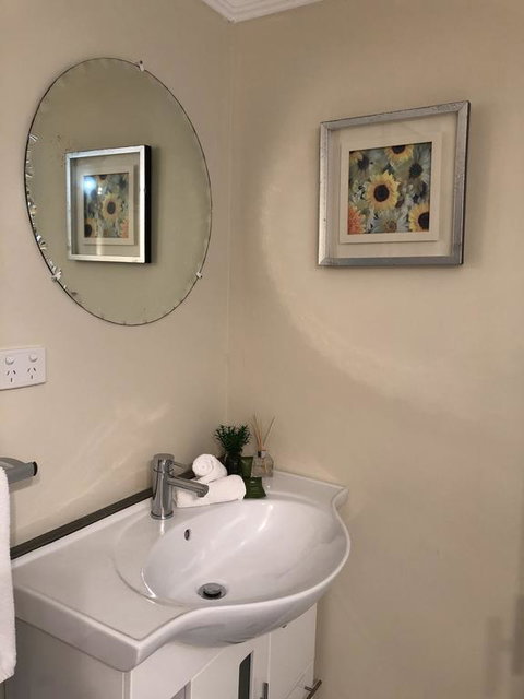 Macedon Ranges Hotel & Spa - Mackay Tourism 1