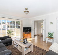 Macleay Street 23 Narrawallee - Mackay Tourism